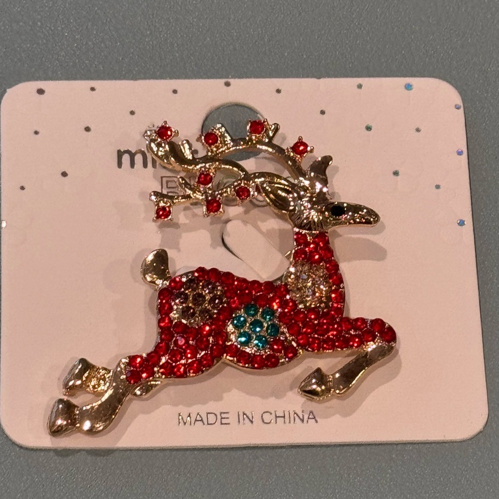 NWT Mint Red and Gold Reindeer Brooch